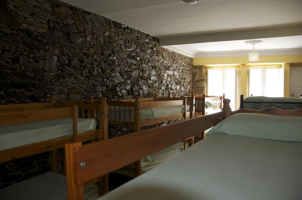 Albergue Los Blasones Sarria Zimmer foto